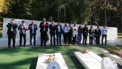 Photo of Drugi oktobar:  Odata počast poginulim braniocima i civilnim žrtvama rata